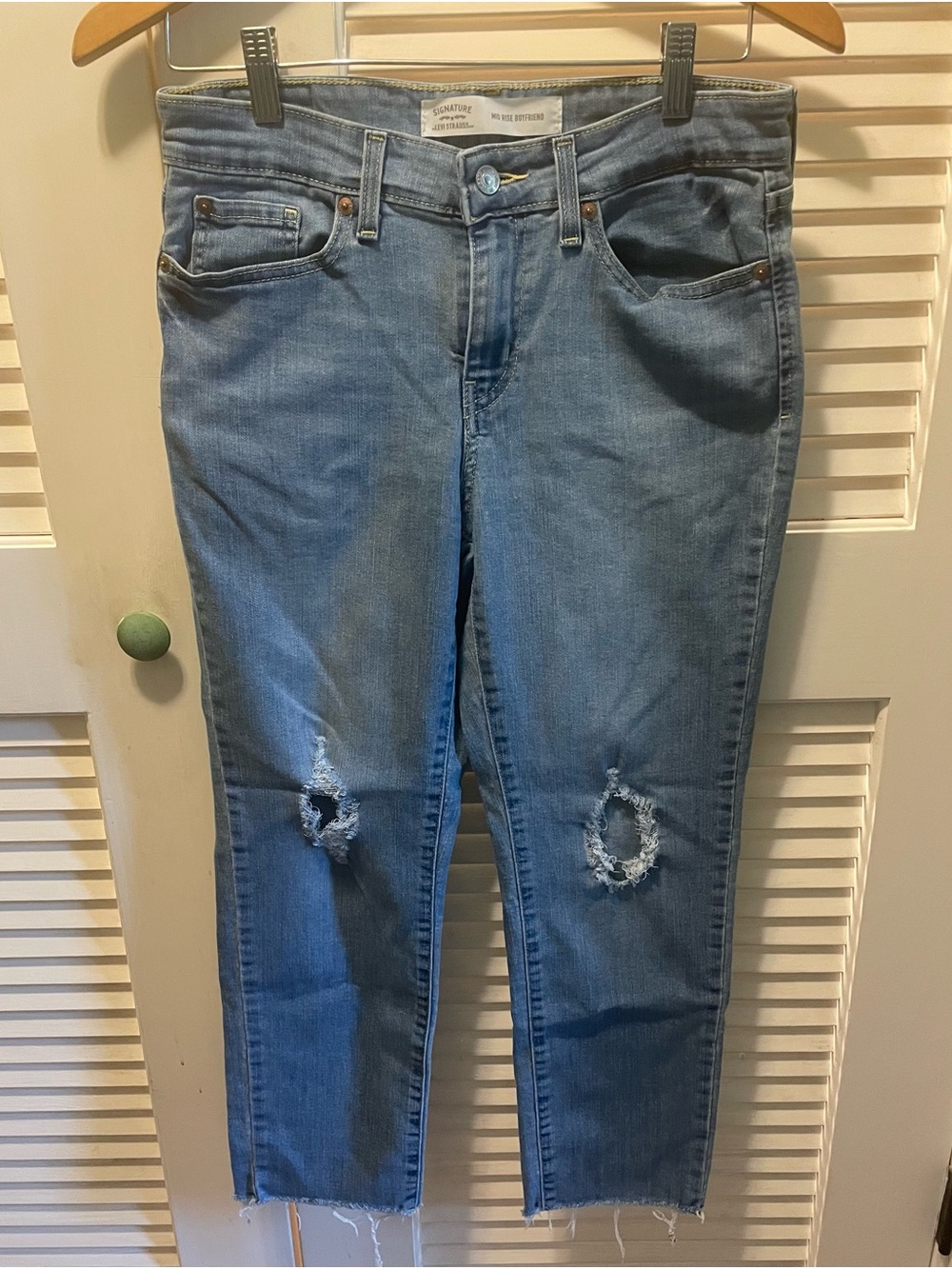 Signature by Levi Strauss Light Blue Distressed Ankle Jeans
